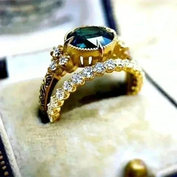 Gorgeous Bridgerton Era Look 18k Gold Over Silver Emerald White Sapphire Set - Picture 3 of 13